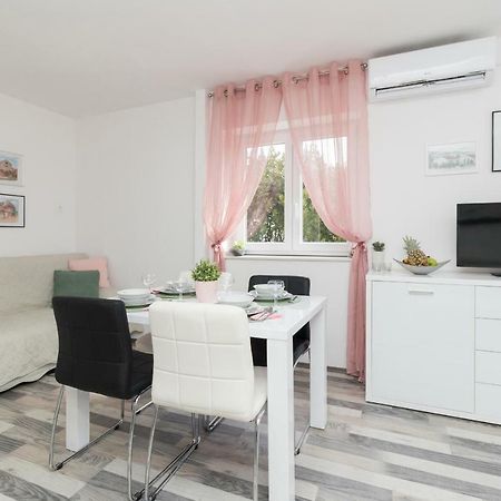 פטרצ'אנה Apartman Roko מראה חיצוני תמונה